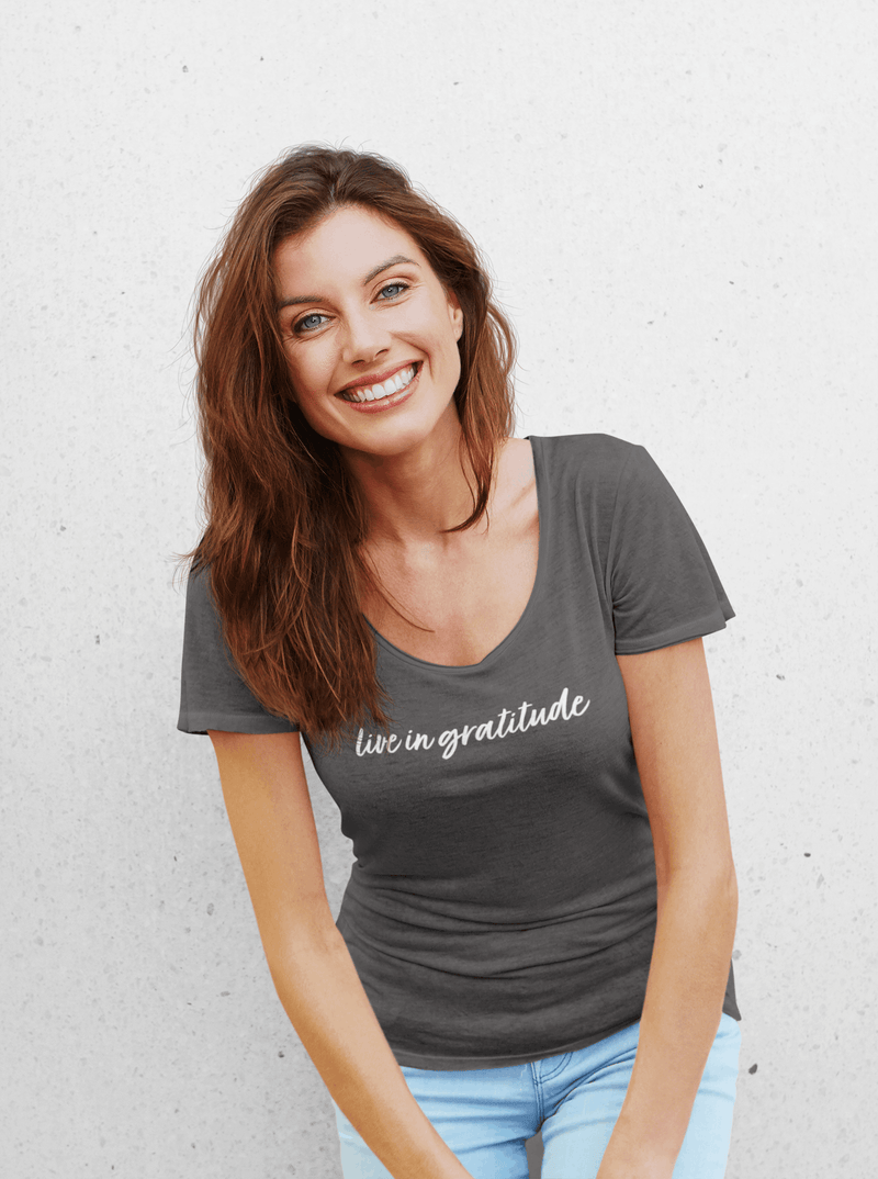 Live in Gratitude Tee Grey 1
